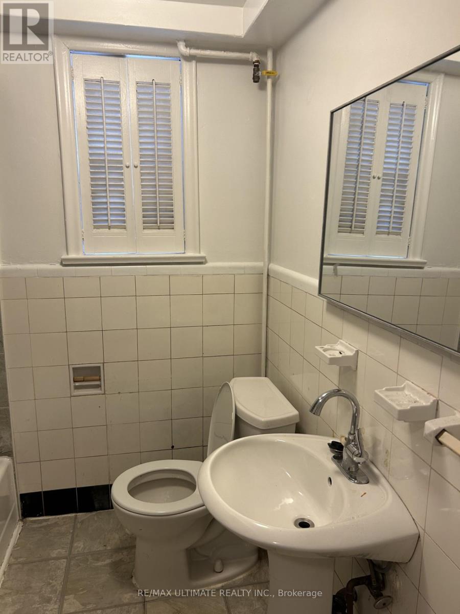 1 - 19 Castlefield Avenue, Toronto, Ontario  M4R 1G3 - Photo 2 - C12478070