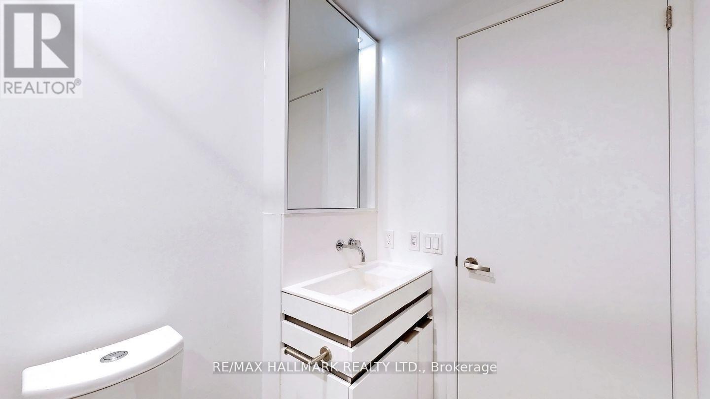3114 - 197 Yonge Street, Toronto, Ontario  M5B 1M4 - Photo 22 - C12478079