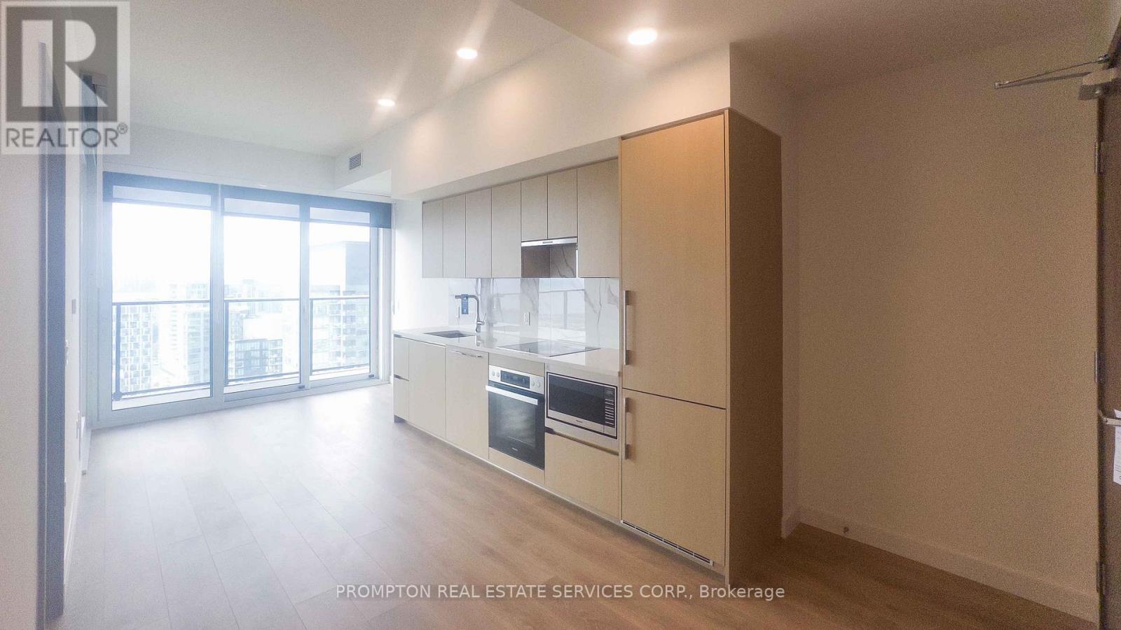 5112 - 3 Concord Cityplace Way, Toronto, Ontario  M5V 0X4 - Photo 4 - C12478080