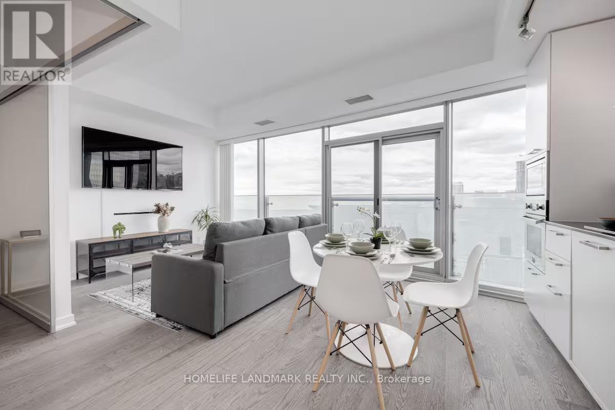 3206 - 12 York Street, Toronto, Ontario  M5J 0A9 - Photo 10 - C12478107