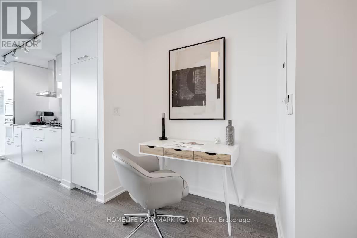 3206 - 12 York Street, Toronto, Ontario  M5J 0A9 - Photo 9 - C12478107