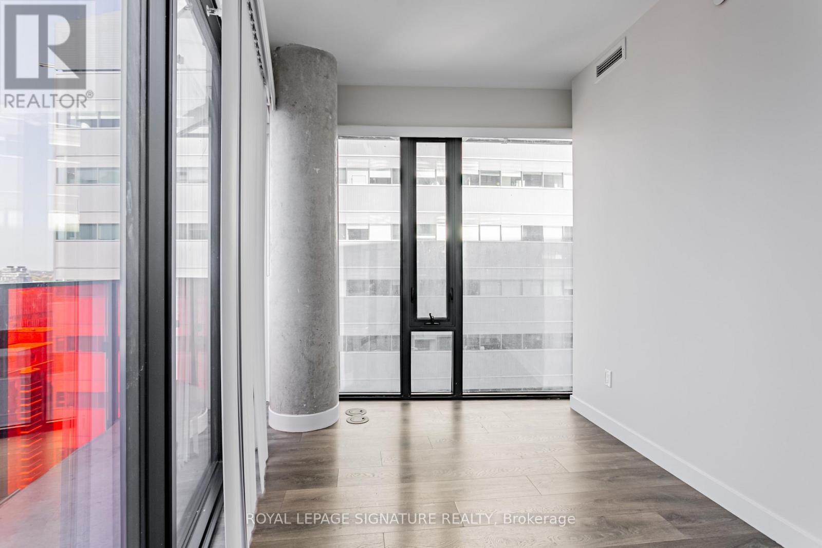1805 - 215 Queen Street W, Toronto, Ontario  M5V 0P5 - Photo 11 - C12478117