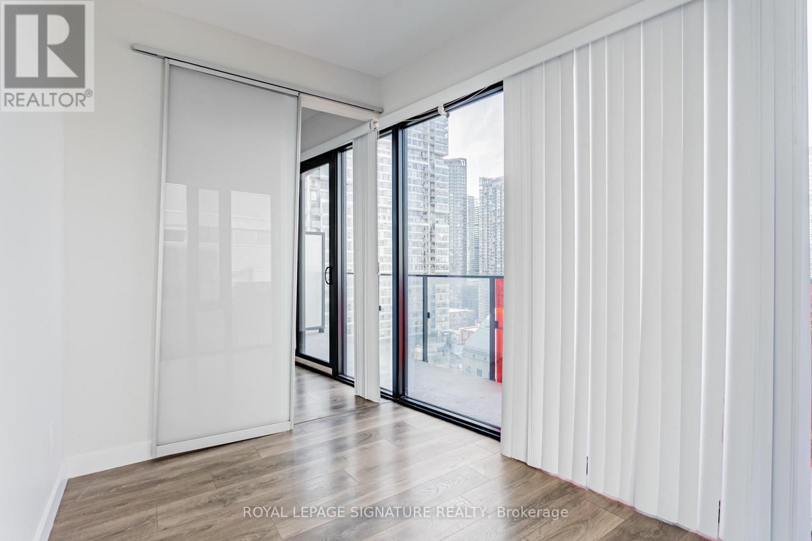 1805 - 215 Queen Street W, Toronto, Ontario  M5V 0P5 - Photo 13 - C12478117