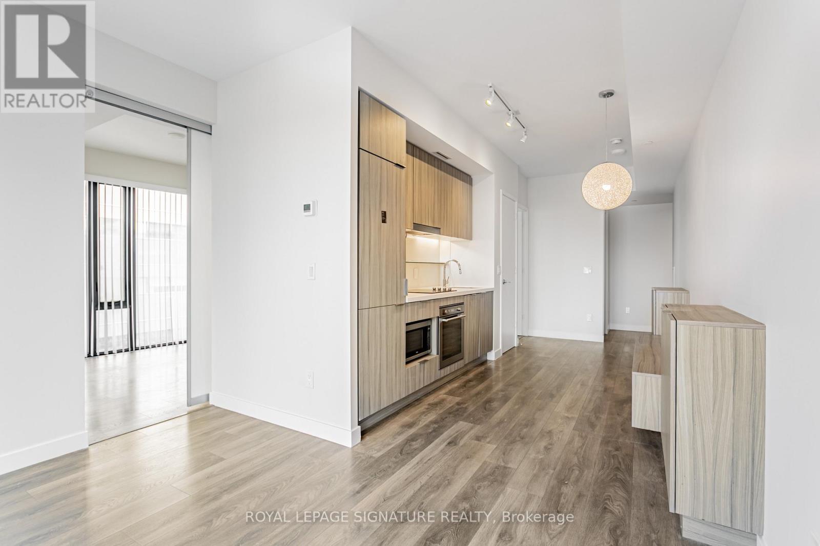 1805 - 215 Queen Street W, Toronto, Ontario  M5V 0P5 - Photo 5 - C12478117