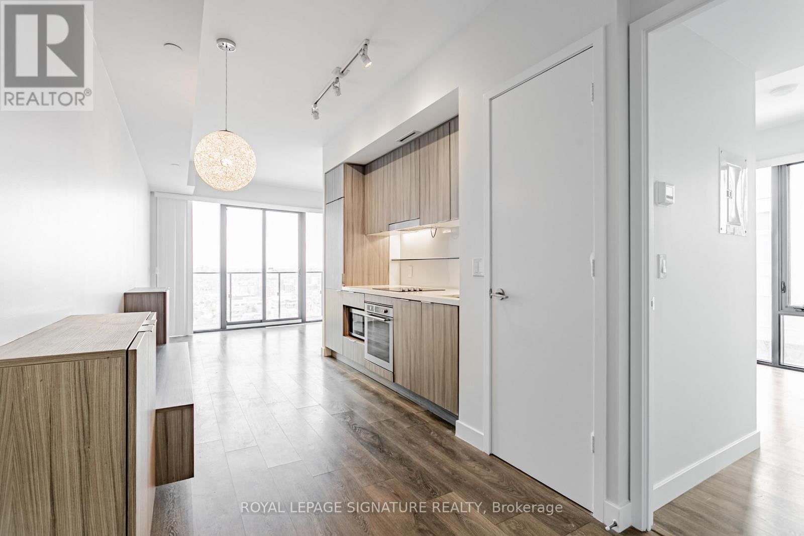 1805 - 215 Queen Street W, Toronto, Ontario  M5V 0P5 - Photo 7 - C12478117