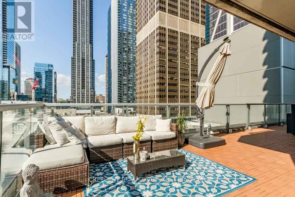 35 Balmuto Street, Toronto, Ontario  M4Y 0A3 - Photo 10 - C12478120