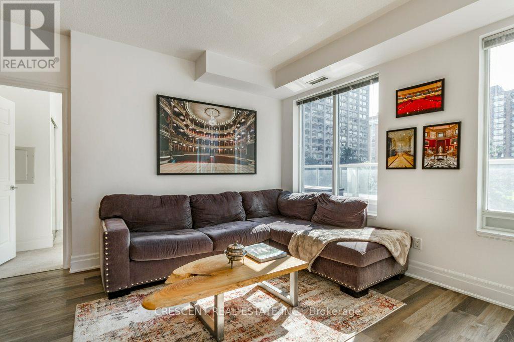 35 Balmuto Street, Toronto, Ontario  M4Y 0A3 - Photo 2 - C12478120