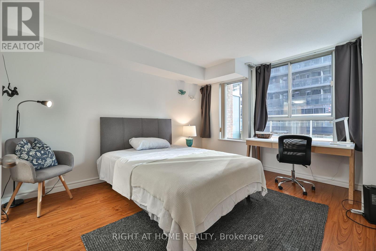 615 - 711 Bay Street S, Toronto, Ontario  M5G 2J8 - Photo 18 - C12478131