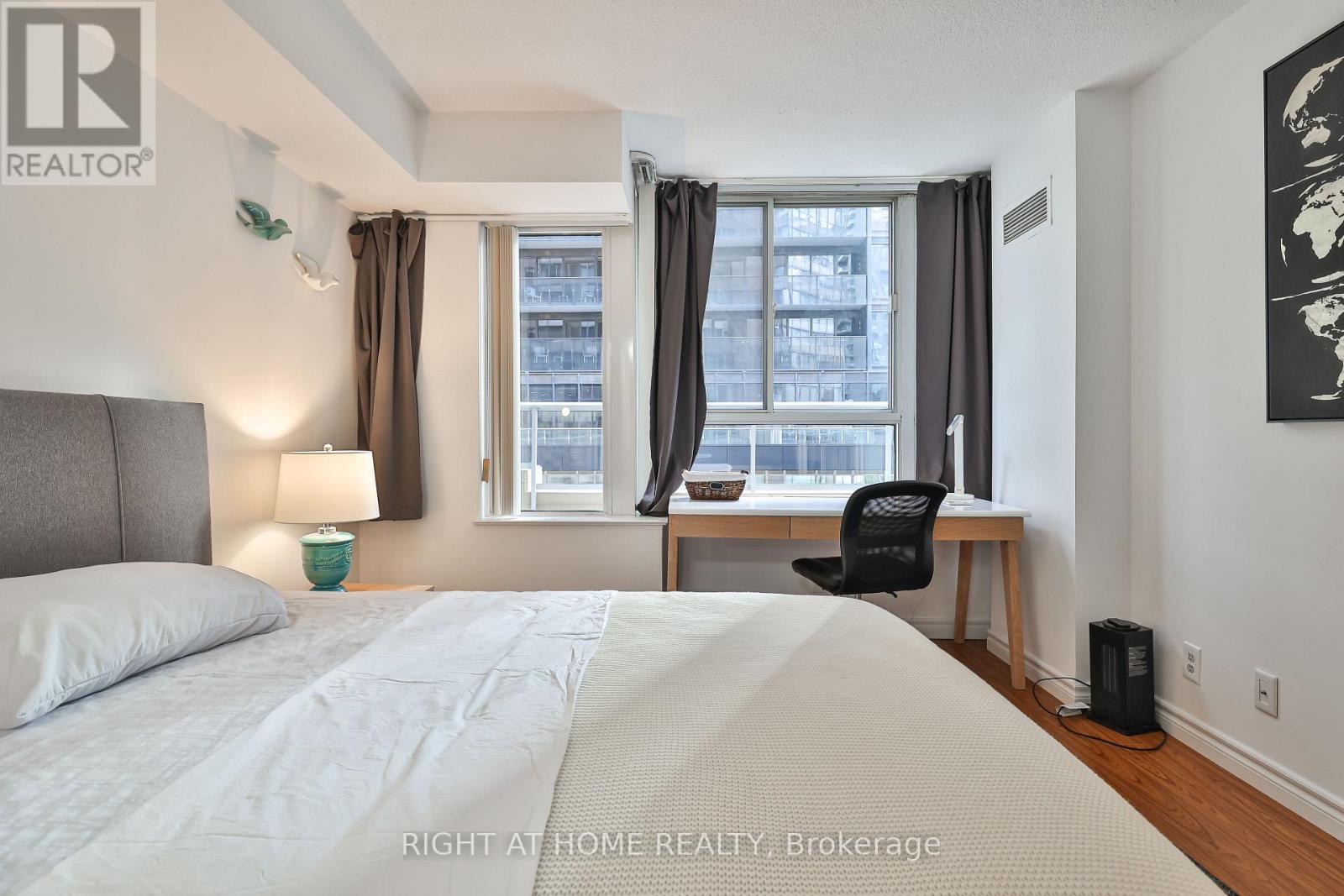 615 - 711 Bay Street S, Toronto, Ontario  M5G 2J8 - Photo 19 - C12478131