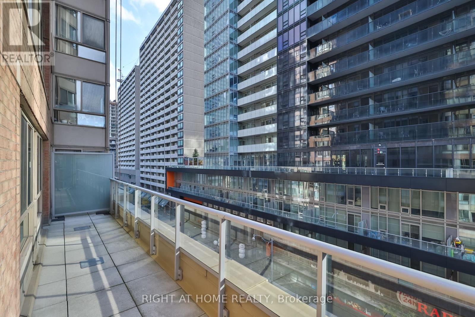 615 - 711 Bay Street S, Toronto, Ontario  M5G 2J8 - Photo 27 - C12478131