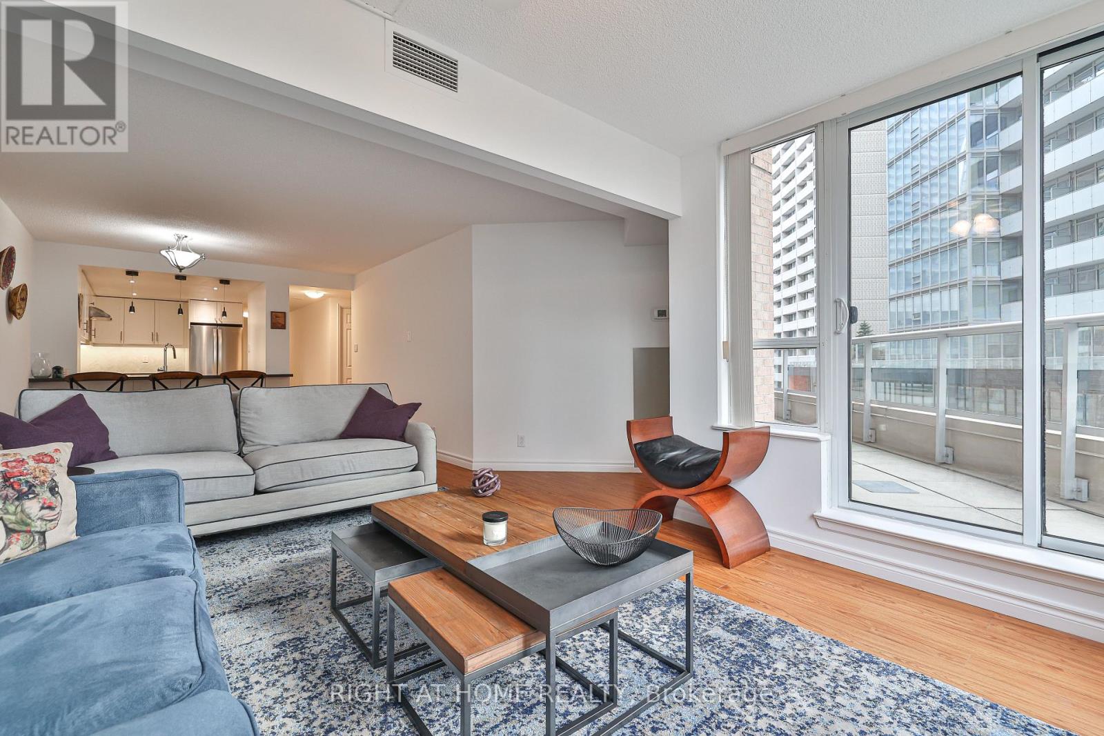 615 - 711 Bay Street S, Toronto, Ontario  M5G 2J8 - Photo 9 - C12478131