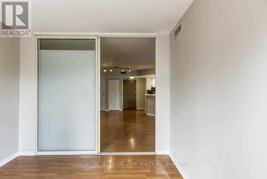 811 - 1001 Bay Street, Toronto, Ontario  M5S 3A6 - Photo 7 - C12478159