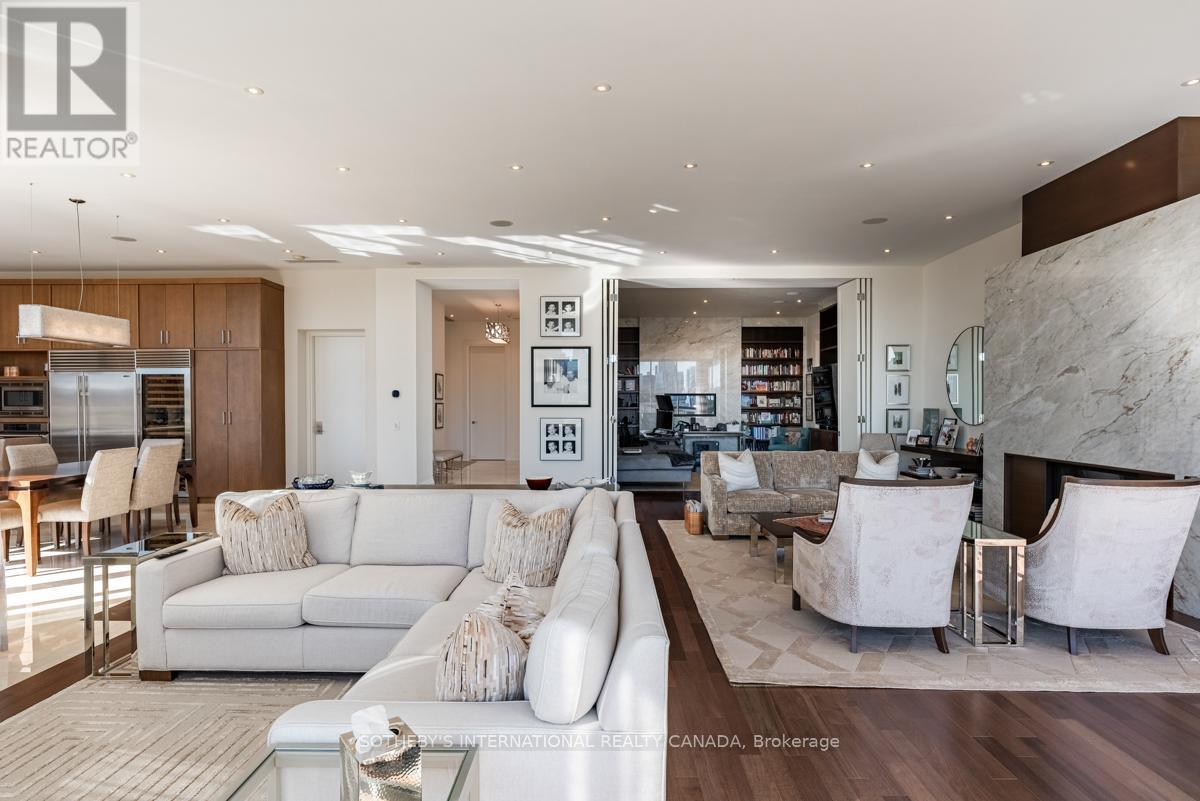 1201 - 155 Cumberland Street, Toronto, Ontario  M5R 1A2 - Photo 14 - C12478183