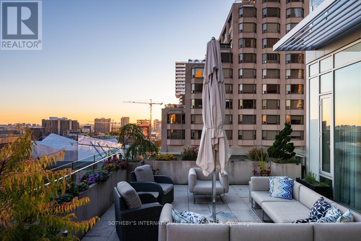 1201 - 155 Cumberland Street, Toronto, Ontario  M5R 1A2 - Photo 39 - C12478183
