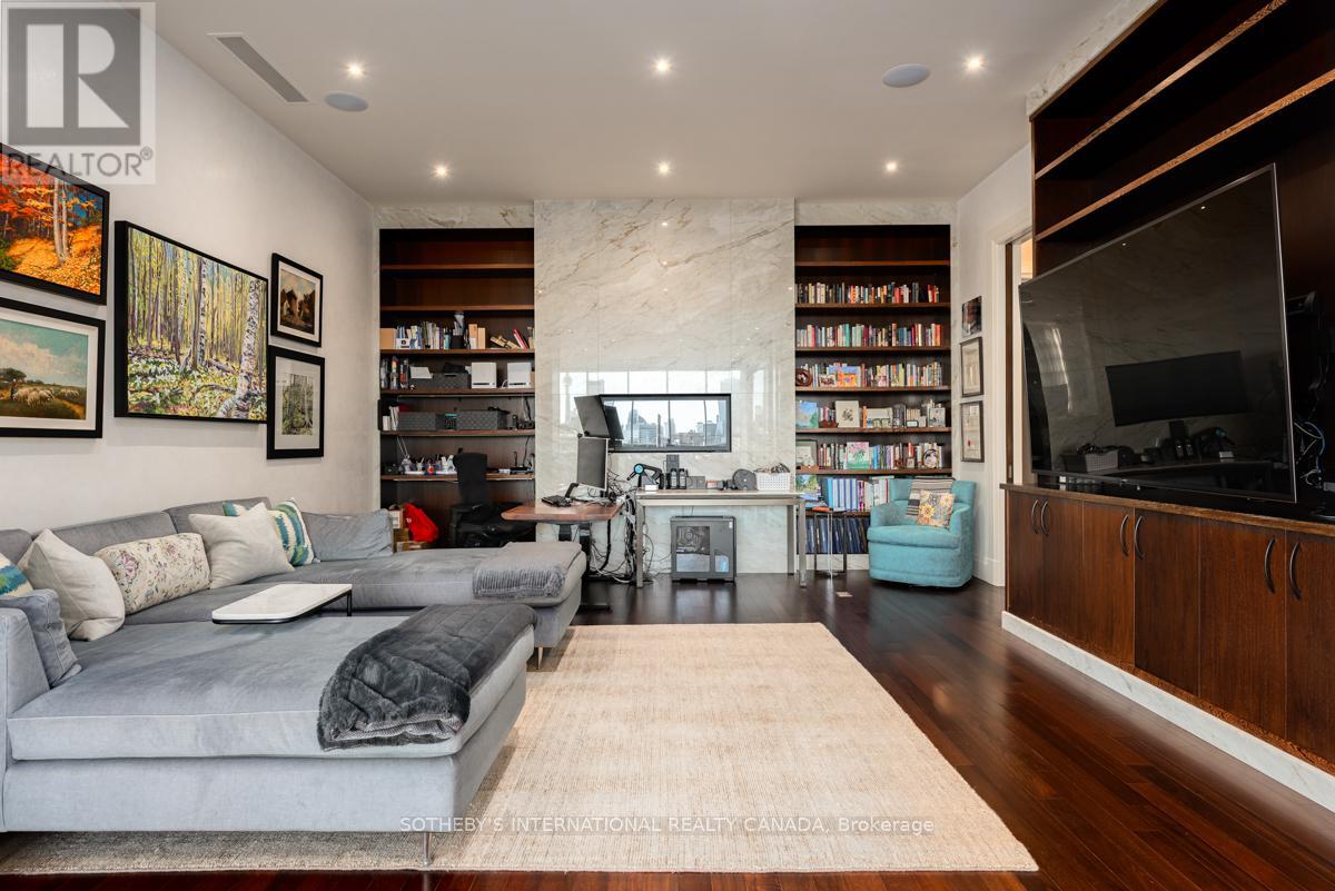 1201 - 155 Cumberland Street, Toronto, Ontario  M5R 1A2 - Photo 8 - C12478183