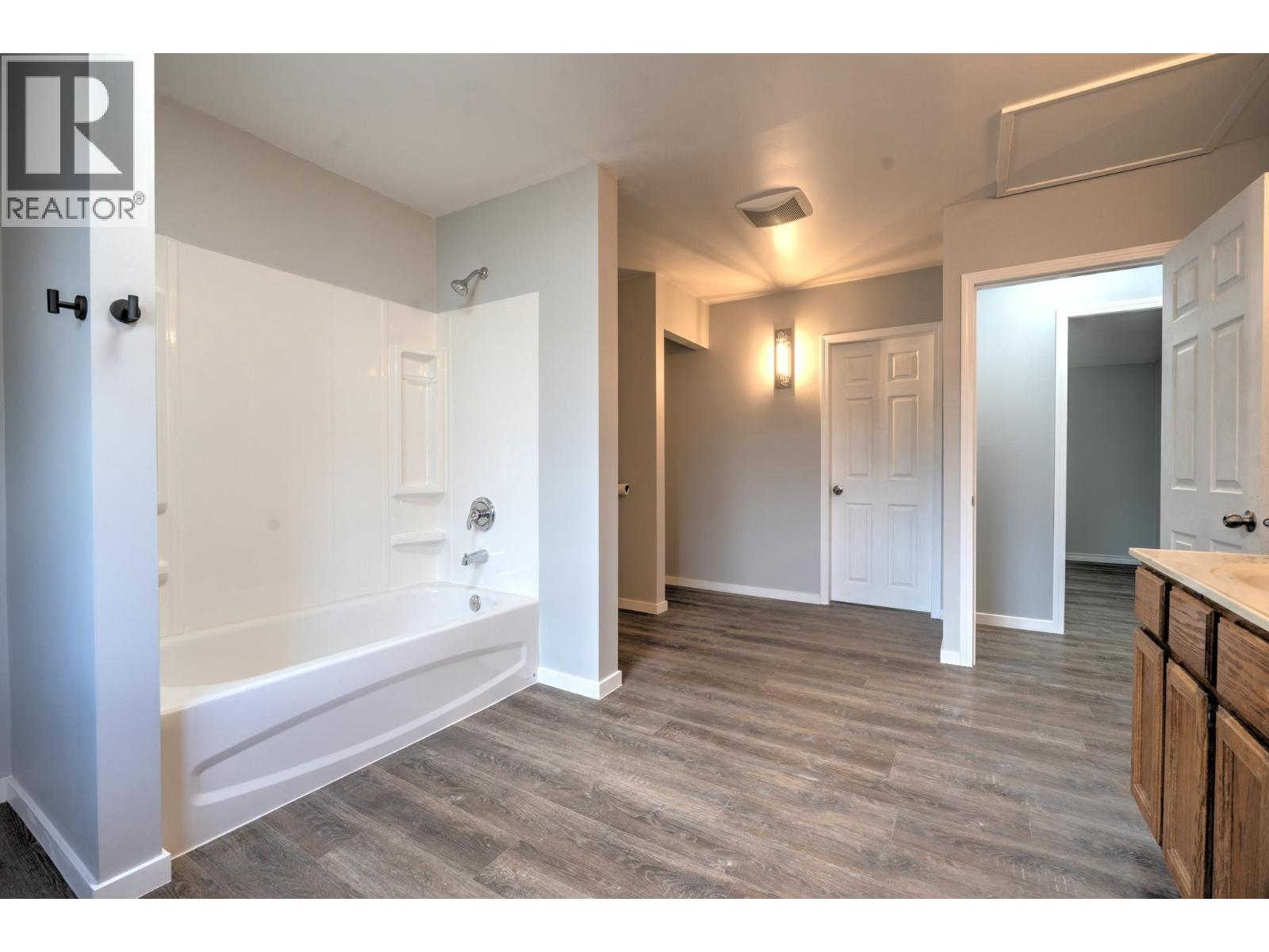 2700 Norwood Street, Prince George, British Columbia  V2N 5K7 - Photo 13 - R3061327