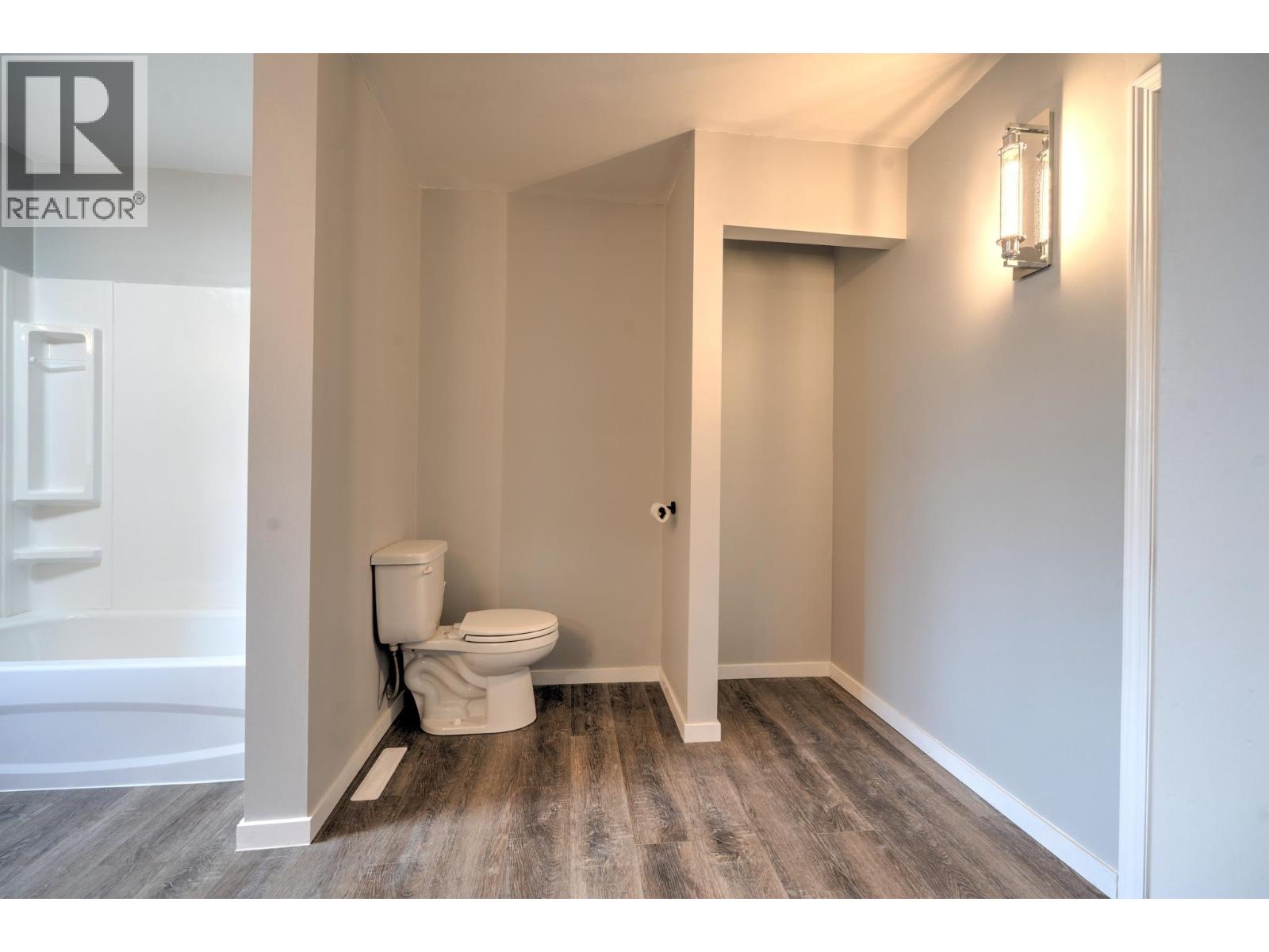 2700 Norwood Street, Prince George, British Columbia  V2N 5K7 - Photo 14 - R3061327