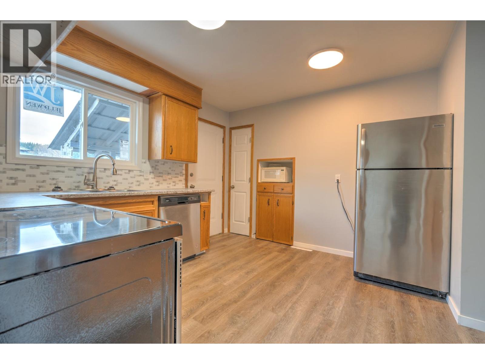 2700 Norwood Street, Prince George, British Columbia  V2N 5K7 - Photo 5 - R3061327