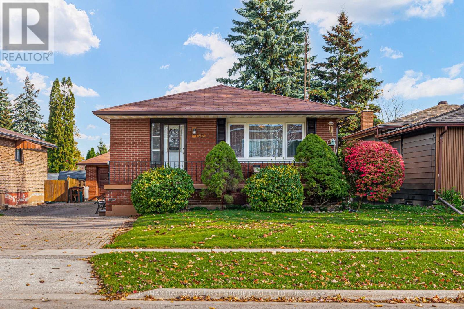 215 GUELPH STREET, Oshawa, Ontario