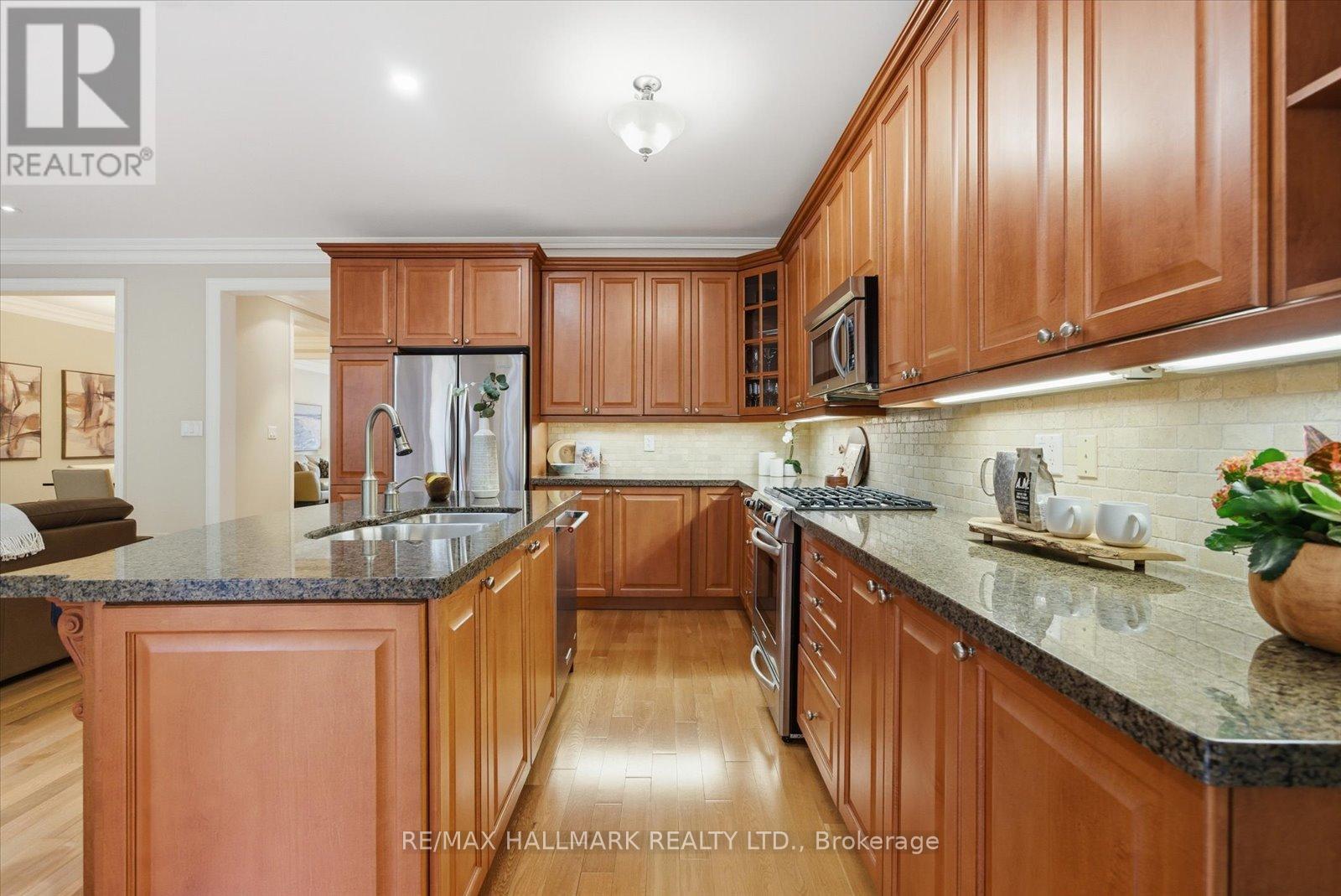 37b Eastville Avenue, Toronto, Ontario  M1M 2N6 - Photo 12 - E12478055