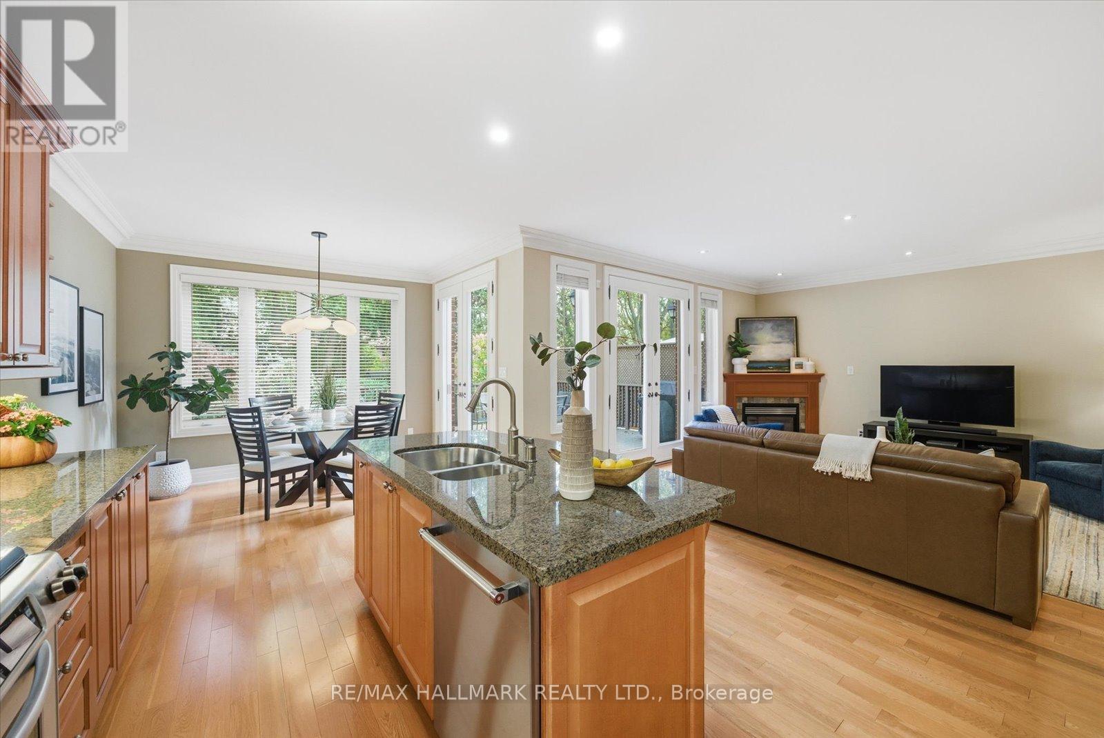 37b Eastville Avenue, Toronto, Ontario  M1M 2N6 - Photo 13 - E12478055