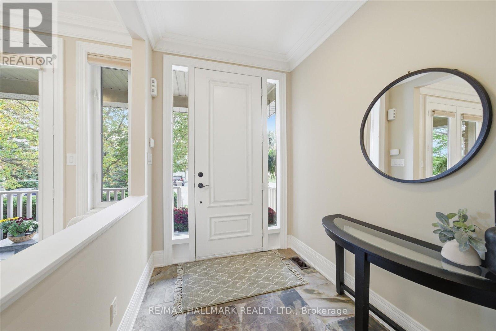 37b Eastville Avenue, Toronto, Ontario  M1M 2N6 - Photo 4 - E12478055