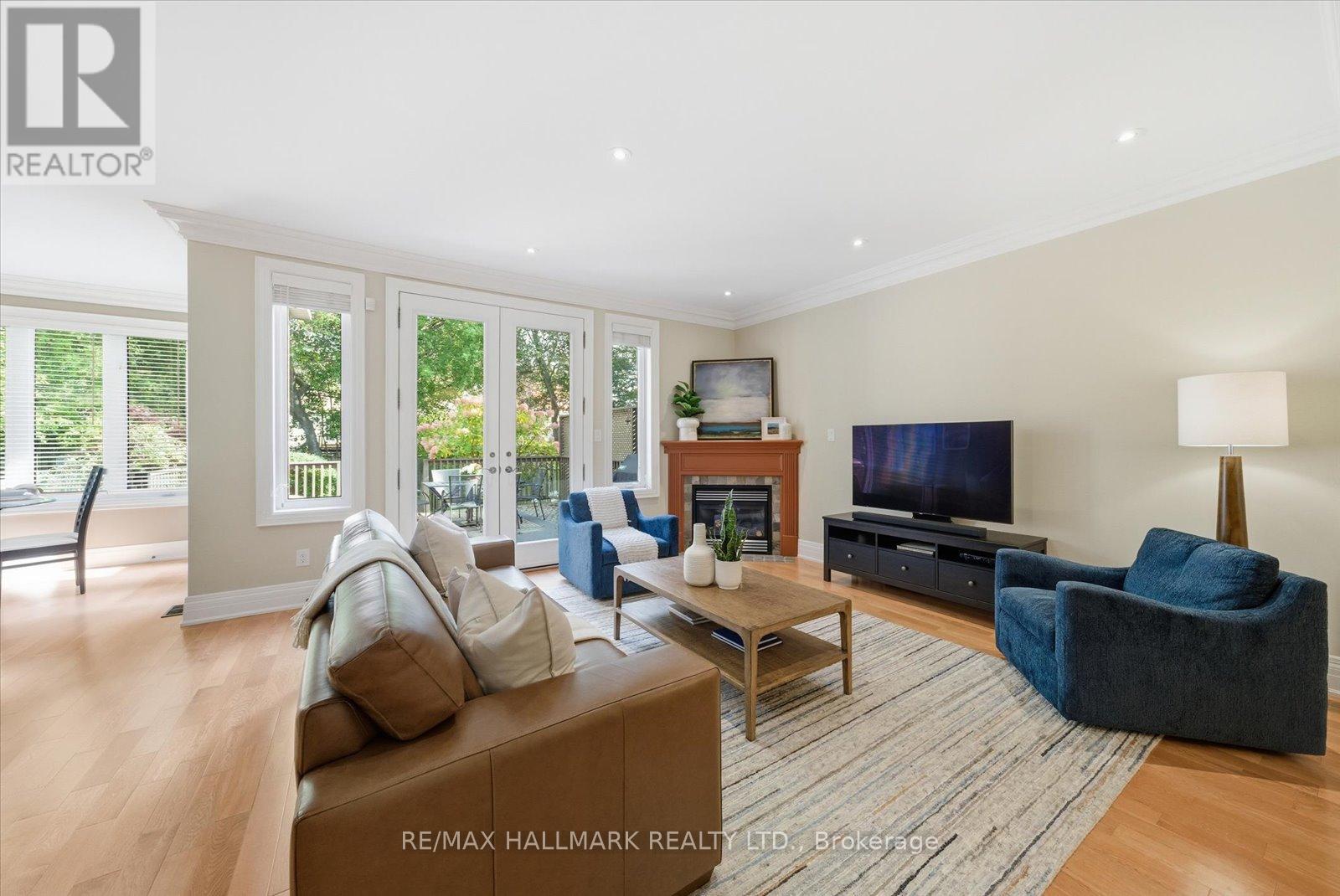 37b Eastville Avenue, Toronto, Ontario  M1M 2N6 - Photo 9 - E12478055