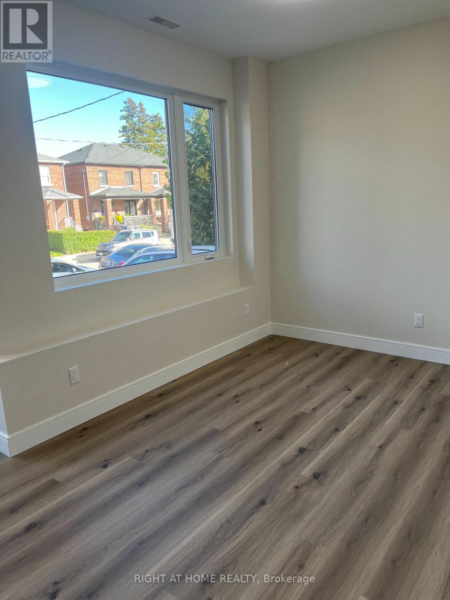 1 - 32 Cadorna Avenue, Toronto, Ontario  M4J 3W8 - Photo 10 - E12478061