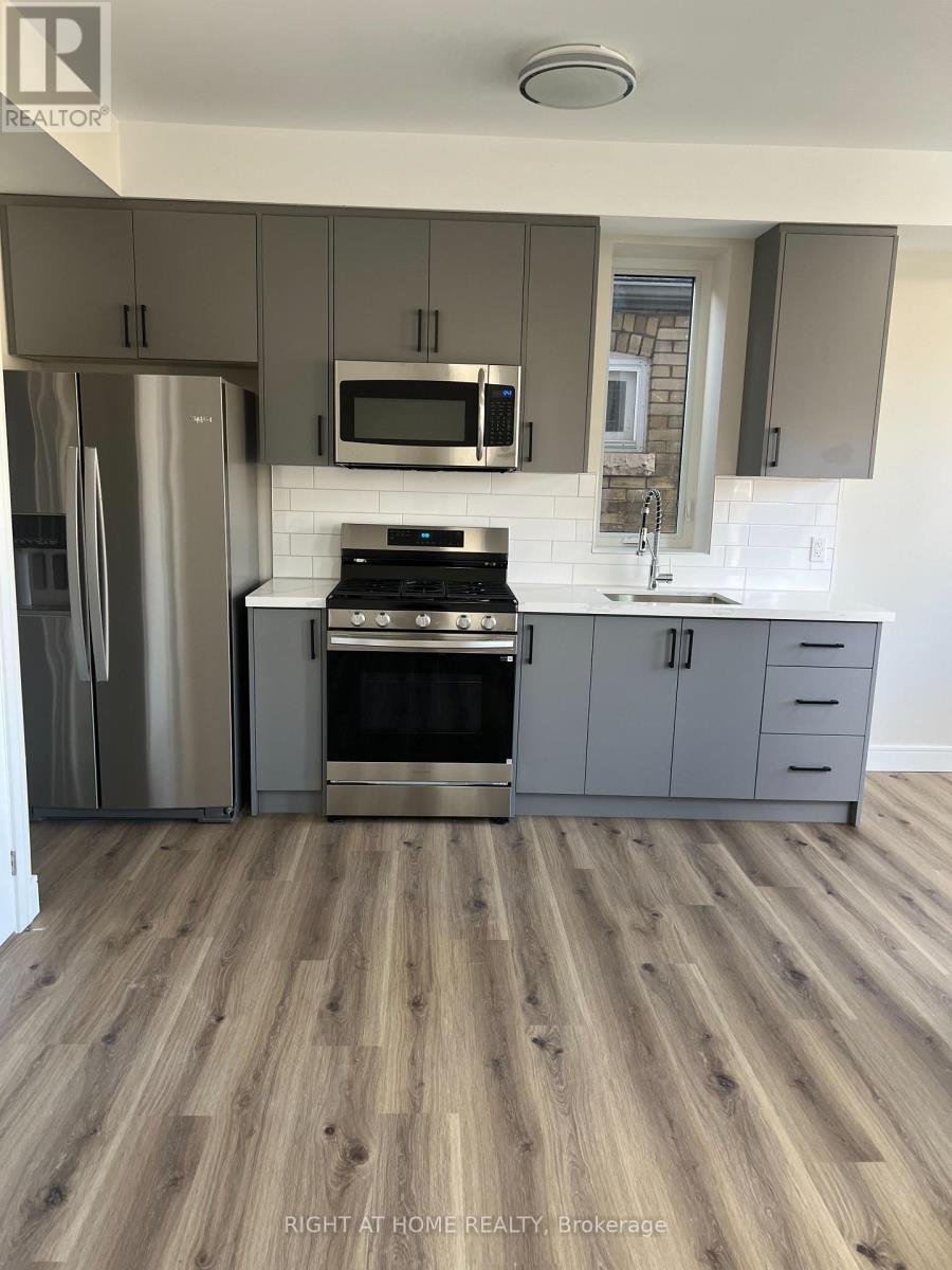 1 - 32 Cadorna Avenue, Toronto, Ontario  M4J 3W8 - Photo 14 - E12478061