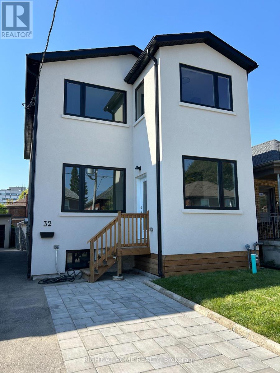 1 - 32 Cadorna Avenue, Toronto, Ontario  M4J 3W8 - Photo 2 - E12478061