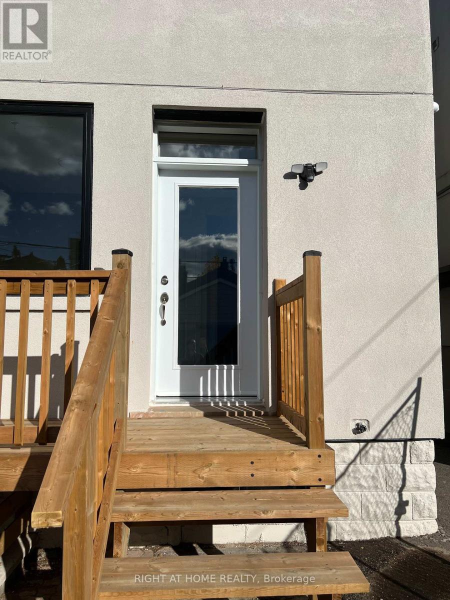2 - 32 Cadorna Avenue, Toronto, Ontario  M4J 3W8 - Photo 16 - E12478096