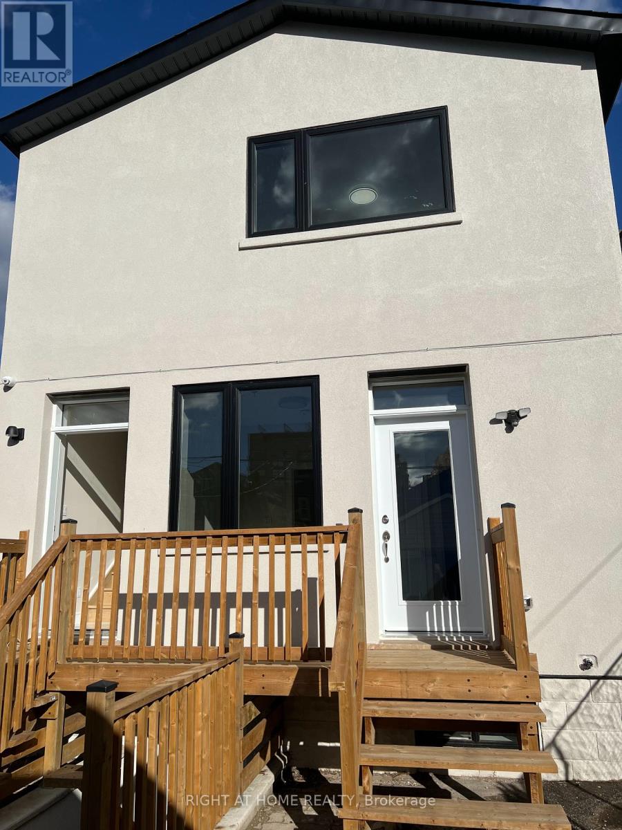 2 - 32 Cadorna Avenue, Toronto, Ontario  M4J 3W8 - Photo 18 - E12478096