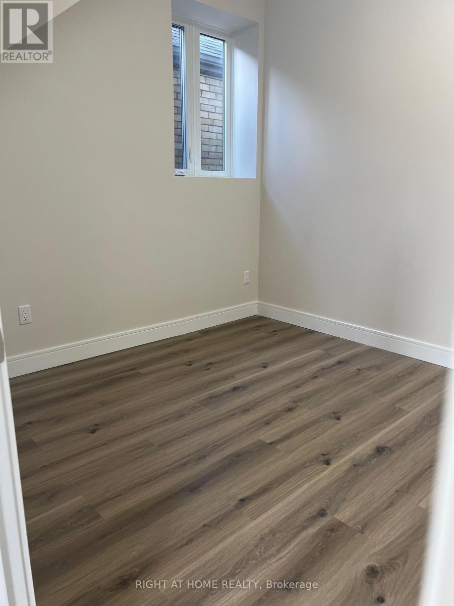 2 - 32 Cadorna Avenue, Toronto, Ontario  M4J 3W8 - Photo 4 - E12478096