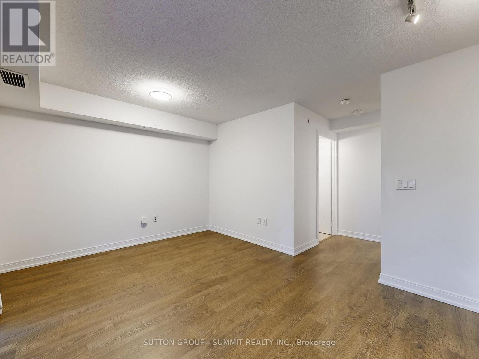 1717 - 275 Village Green Square, Toronto, Ontario  M1S 0L8 - Photo 15 - E12478138