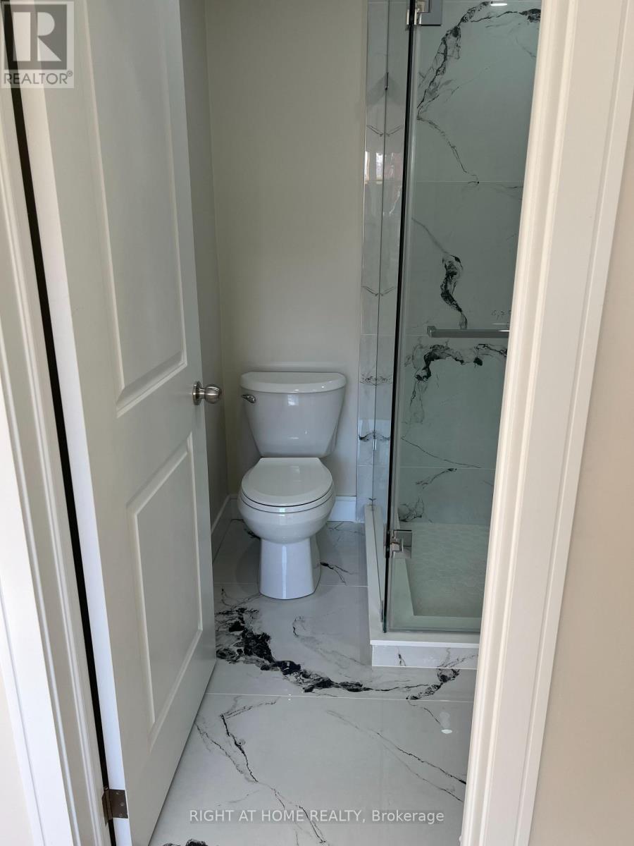 3 - 32 Cadorna Avenue, Toronto, Ontario  M4J 3W8 - Photo 10 - E12478166