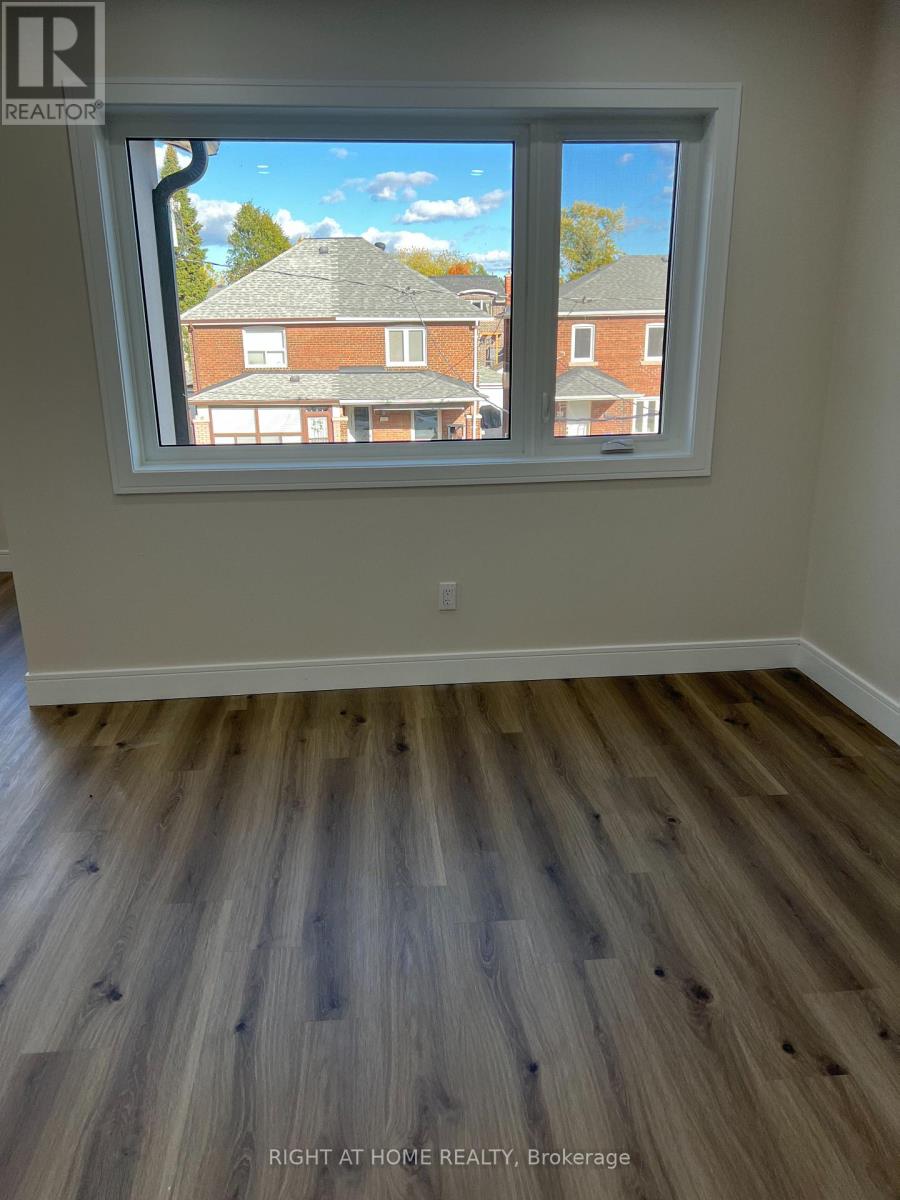 3 - 32 Cadorna Avenue, Toronto, Ontario  M4J 3W8 - Photo 23 - E12478166