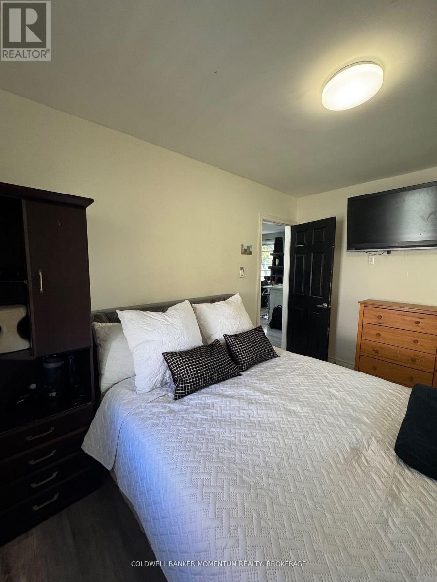 16 Princess Street, St. Catharines, Ontario  L2P 2P9 - Photo 15 - X12478369