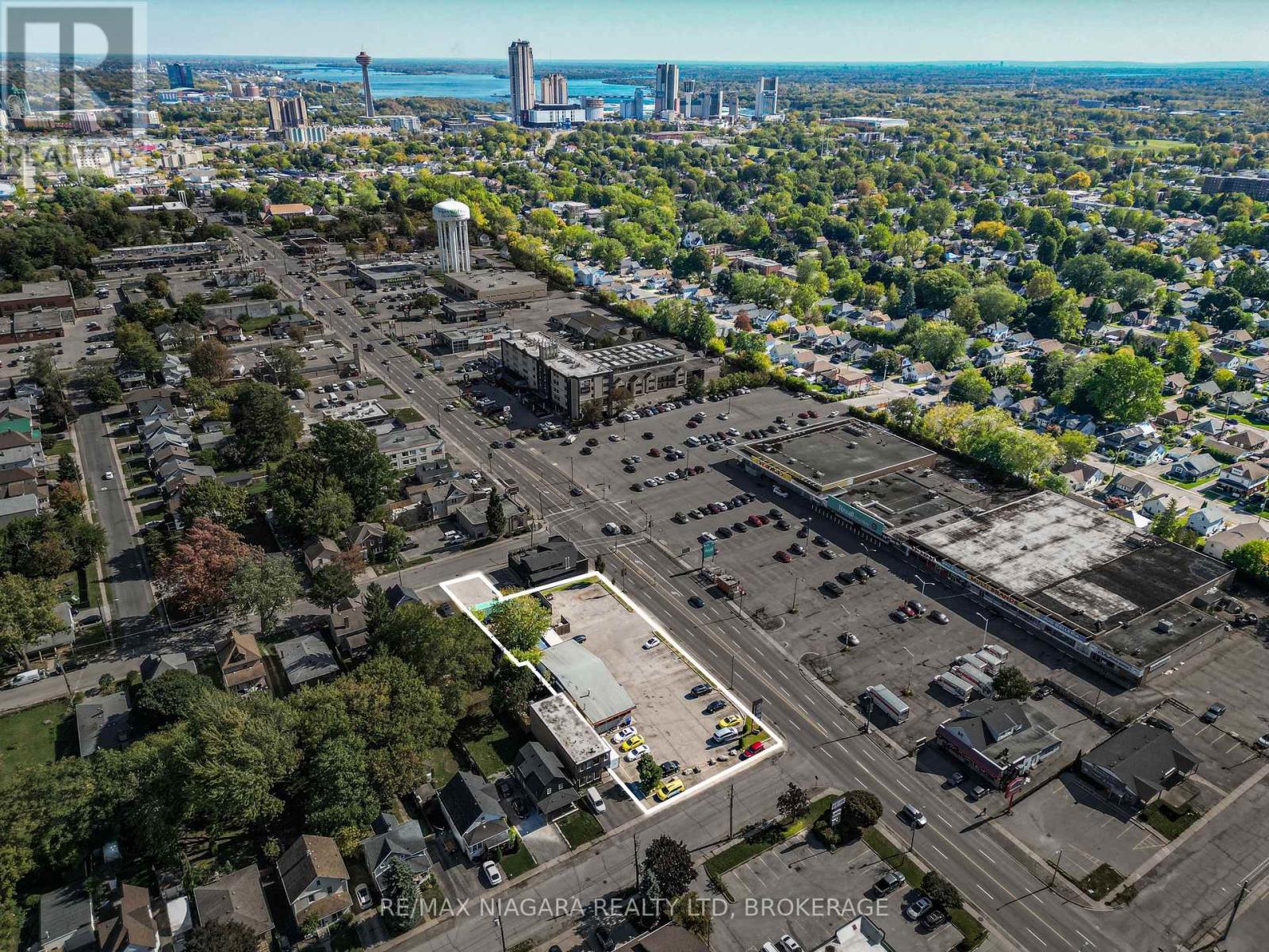 6499 Lundys Lane, Niagara Falls (Hospital), Ontario  L2G 1T9 - Photo 4 - X12478370