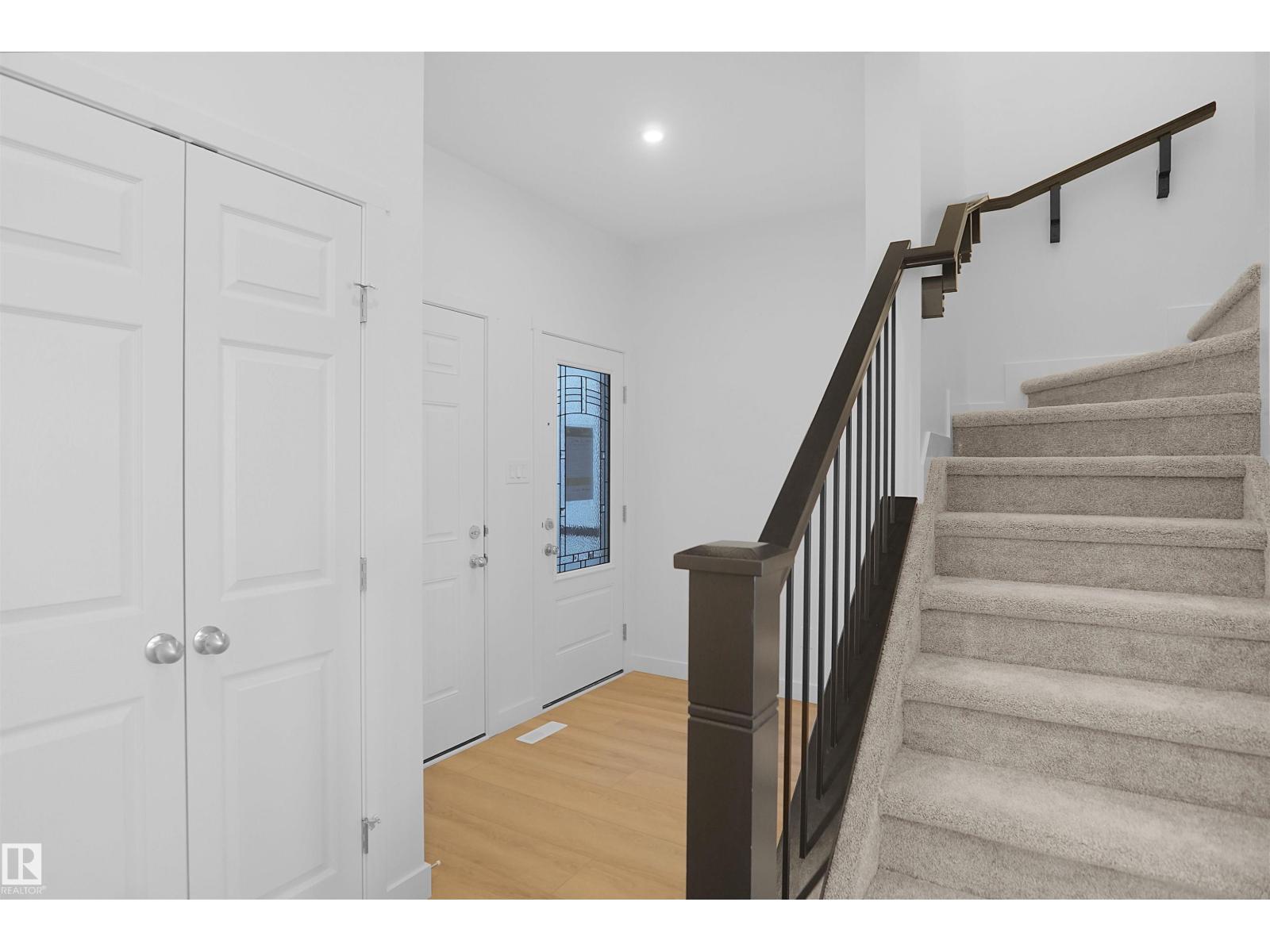 2128 210 St Nw, Edmonton, Alberta  T6W 5G7 - Photo 3 - E4455772