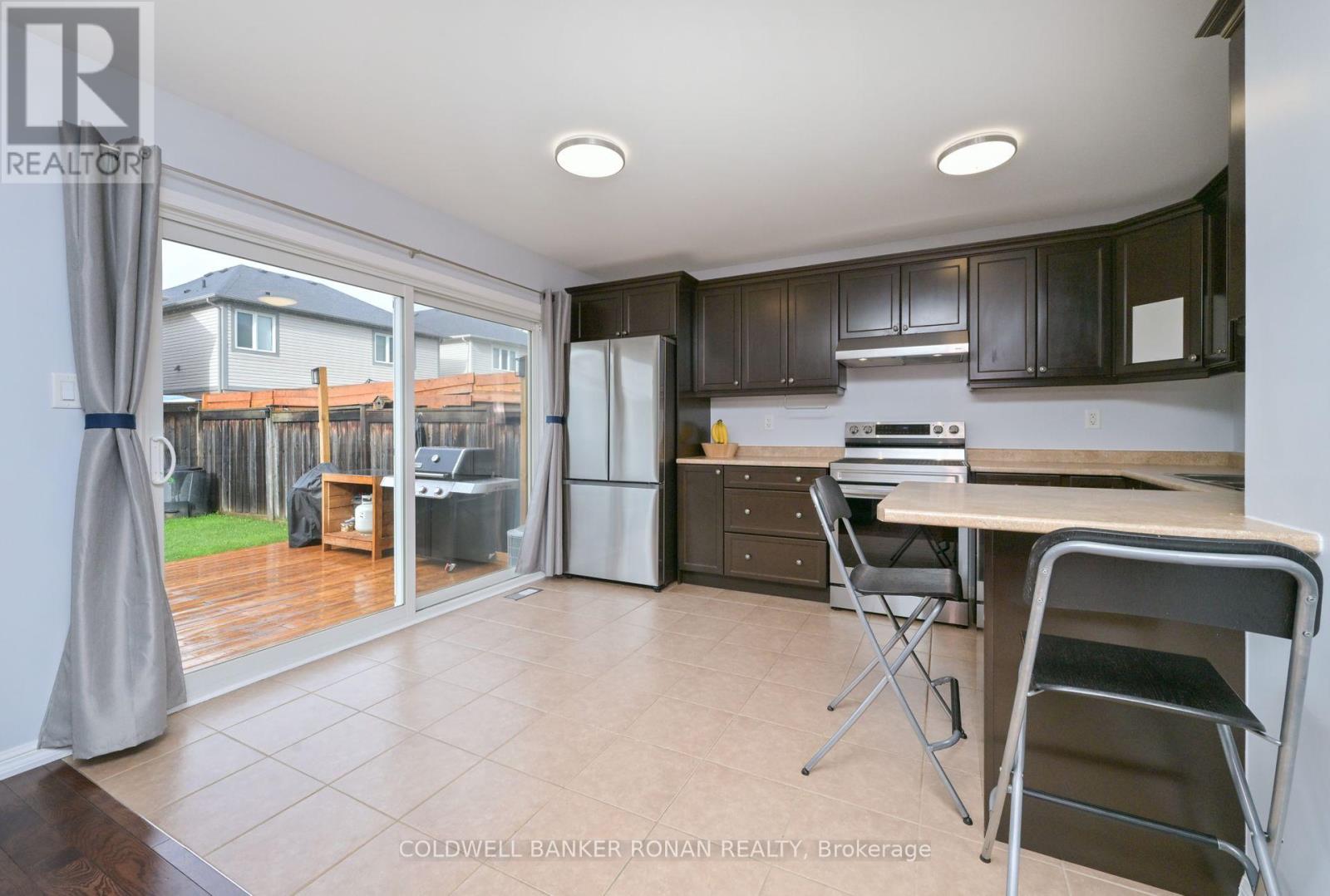 18 Ferris Lane, New Tecumseth, Ontario  L9R 0H9 - Photo 10 - N12478112