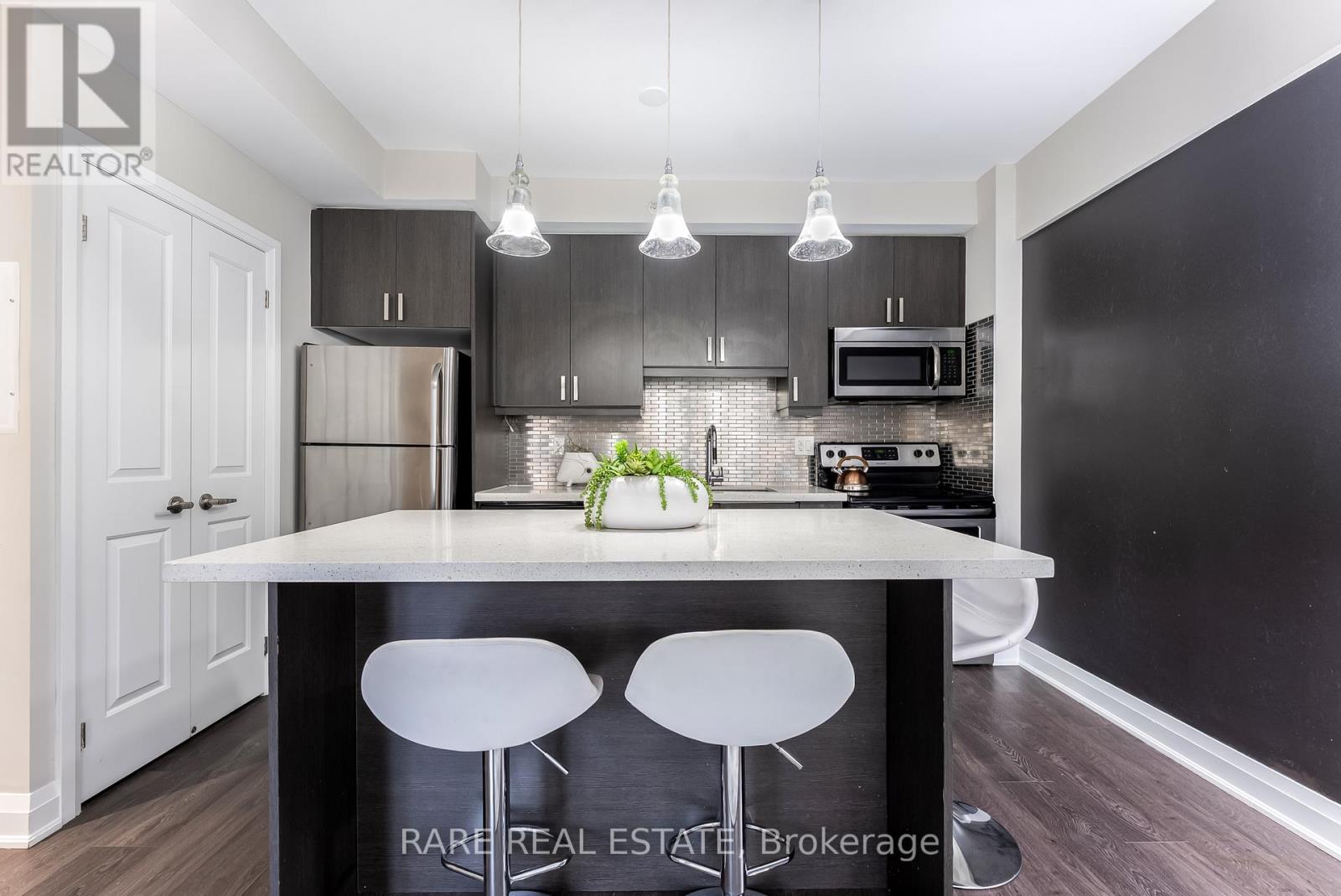 118 - 24 Woodstream Boulevard, Vaughan, Ontario  L4L 8C4 - Photo 5 - N12478162