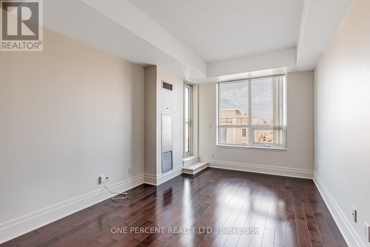 401 - 21 Upper Duke Crescent, Markham, Ontario  L6G 0B7 - Photo 10 - N12478180
