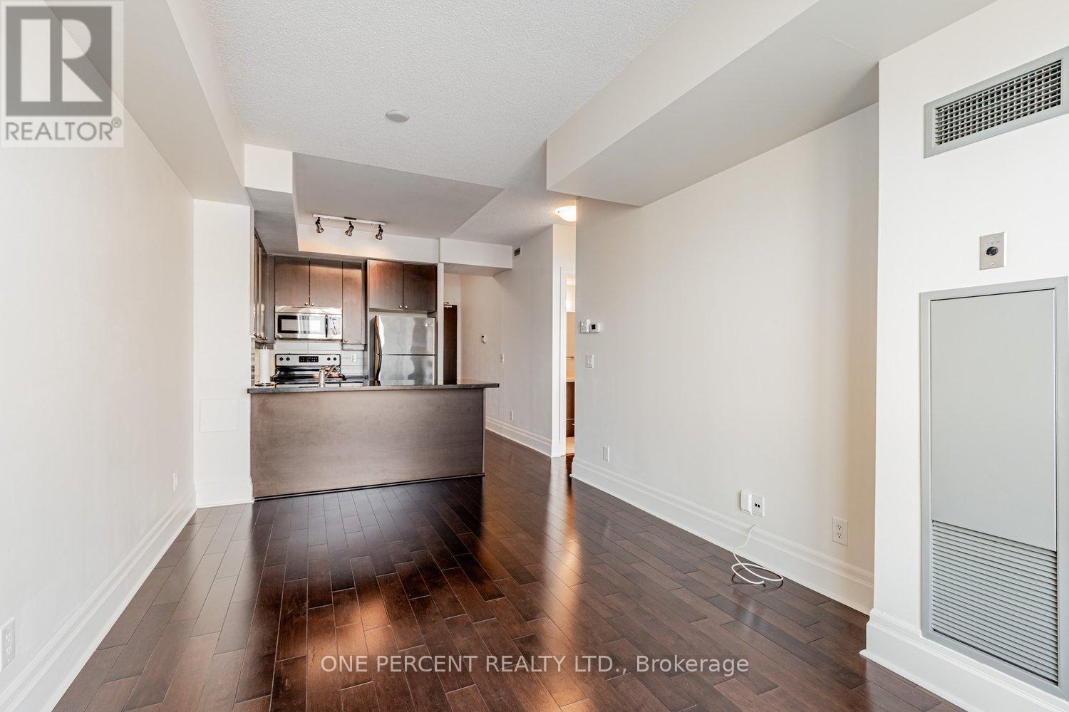 401 - 21 Upper Duke Crescent, Markham, Ontario  L6G 0B7 - Photo 13 - N12478180