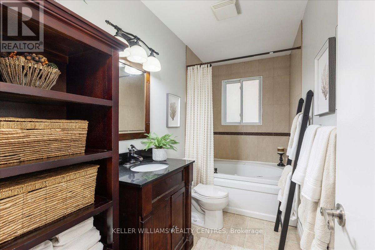 33 Mourning Dove Road, Georgina, Ontario  L0E 1R0 - Photo 20 - N12478192