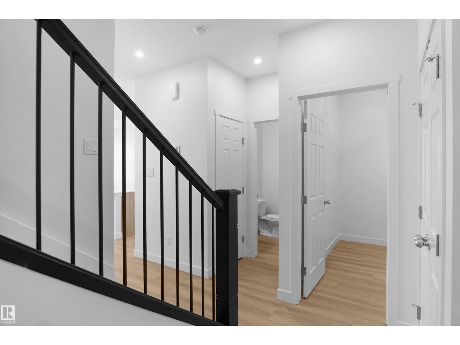 2128 210 St Nw, Edmonton, Alberta  T6W 5G7 - Photo 4 - E4455772