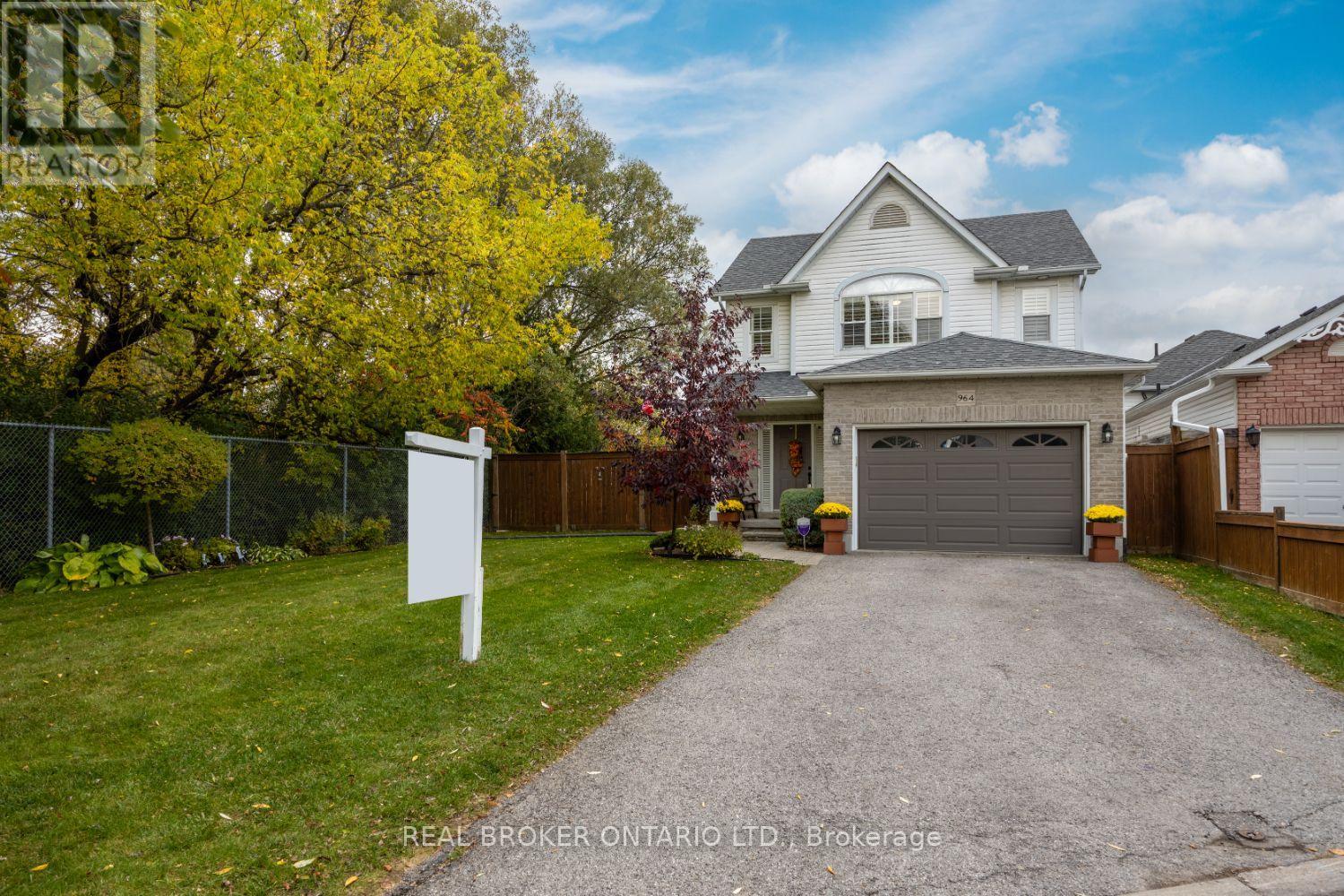 964 GRANDLEA COURT, Oshawa, Ontario