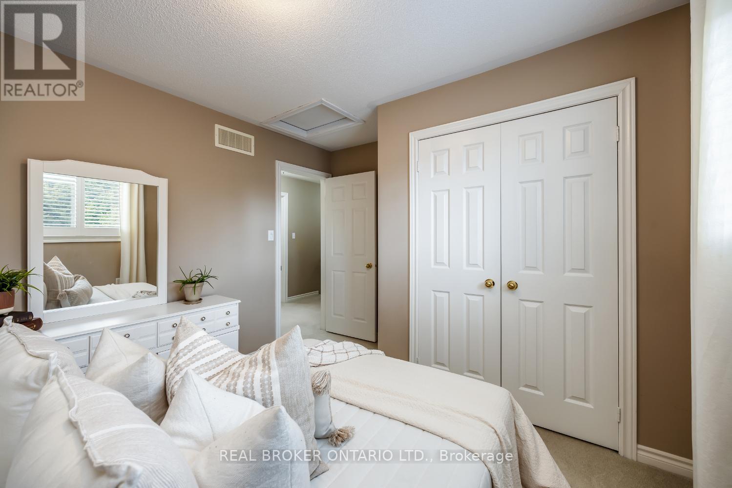 964 Grandlea Court, Oshawa, Ontario  L1K 2N1 - Photo 23 - E12478313
