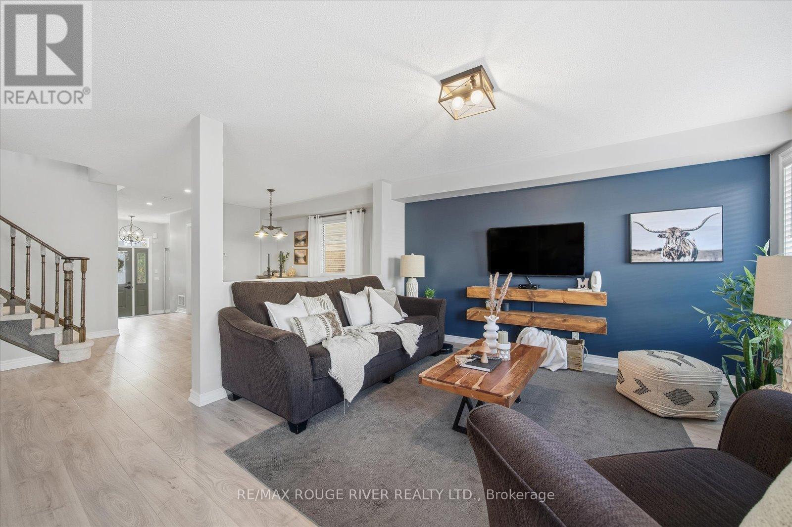 245 Blackwell Crescent, Oshawa, Ontario  L1L 0C9 - Photo 10 - E12478427