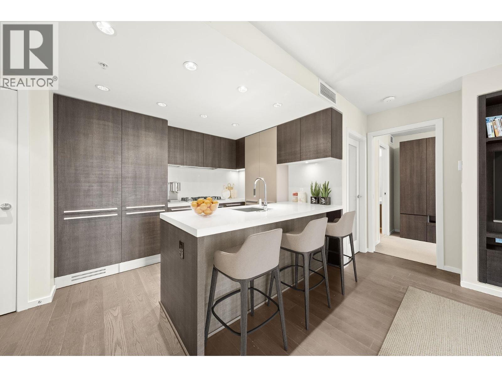 2301 1351 Continental Street, Vancouver, British Columbia  V6Z 0C6 - Photo 3 - R3061211