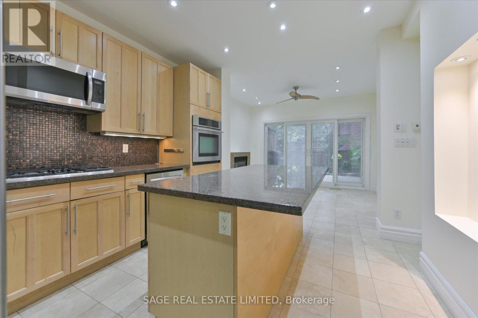 577 Ontario Street, Toronto, Ontario  M4X 1M9 - Photo 12 - C12478208